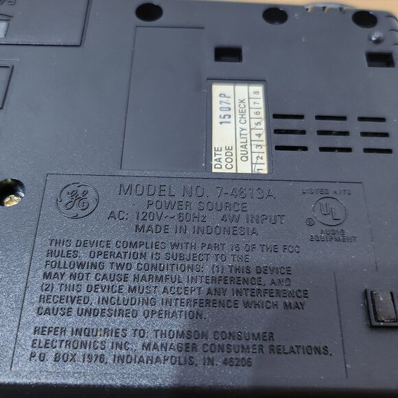 Vintage General Electric GE Alarm Clock Radio Wood Grain Model 7-4613A - Picture 7 of 8